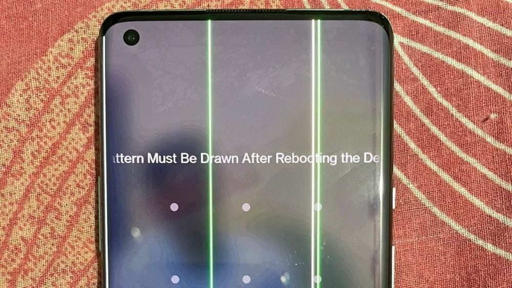 تمام گوشی‌های وان‌پلاس که با مشکل خط سبز دست و پنجه نرم کرده‌اند