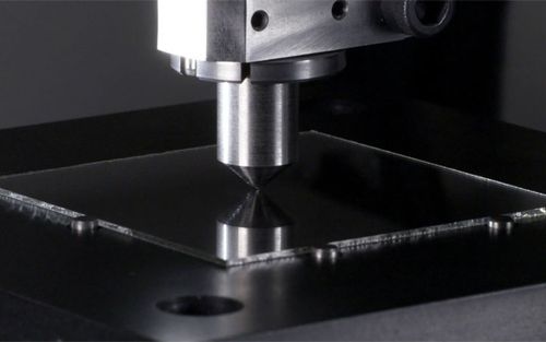 چرا شرکت‌های موبایل گوریلا گلس را کنار می‌گذارند؟ پشت پرده این تغییر چیست؟