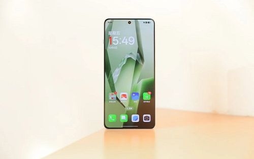 تصاویر وان پلاس Ace 5 ظاهر جذاب پنل جلویی آن را نشان می‌دهند