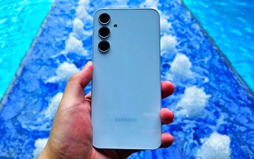 تصاویر قاب‌های 3 میان‌رده‌ جدید سامسونگ طراحی آن‌ها را نشان می‌دهند