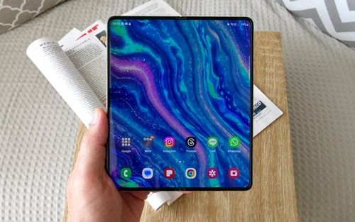 گلکسی زد فولد 7 احتمالاً از نمایشگر داخلی 8 اینچی بهره خواهد برد