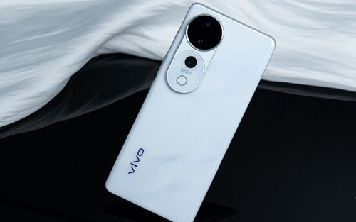 سری ویوو S20 باتری حجیم ۶۵۰۰ میلی‌آمپرساعتی را به همراه دارد