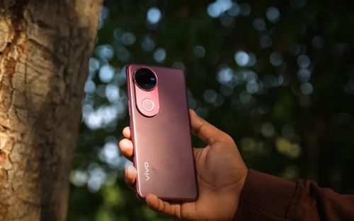 ویوو V50e احتمالاً ماه آینده میلادی معرفی و عرضه می‌شود