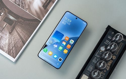 شیائومی 16 پرو ظاهراً به نمایشگر بزرگ‌تری مجهز می‌شود