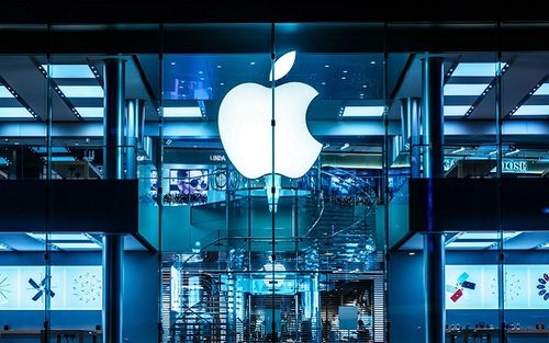 اپل در سال ۲۰۲۷ عینک هوشمند و آیفون تاشو را عرضه می‌کند