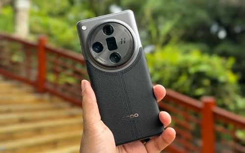 تصاویر واقعی اوپو فایند X8 اولترا طراحی آن را نشان می‌دهند