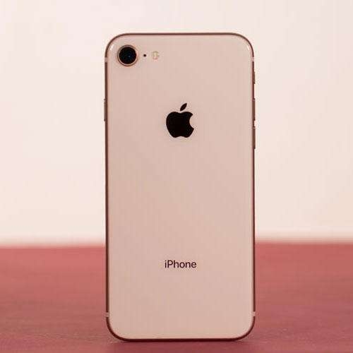 بررسی تخصصی Apple iPhone 8 