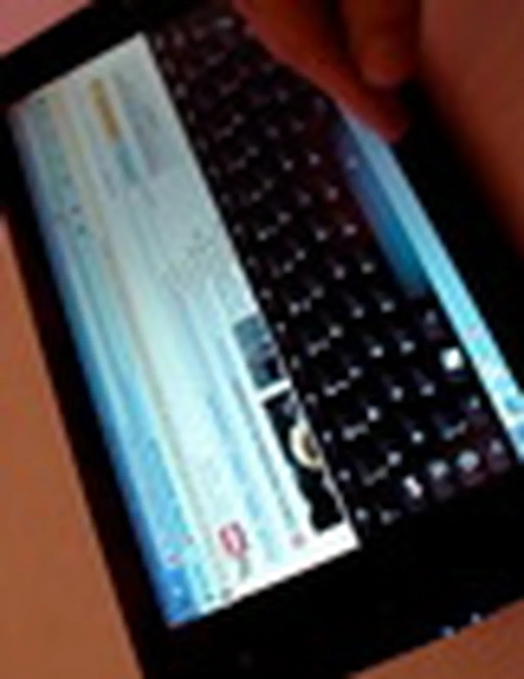 آغاز جنگ Archos و مایکروسافت با گالكسي تب سامسونگ و اندروید + مشخصات فنی