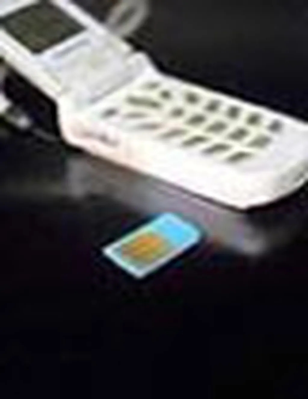 در شرایطی که اپراتور سوم هنوز نیامده، شرکت مخابرات برای اپراتور چهارم اظهار آمادگی کرد!