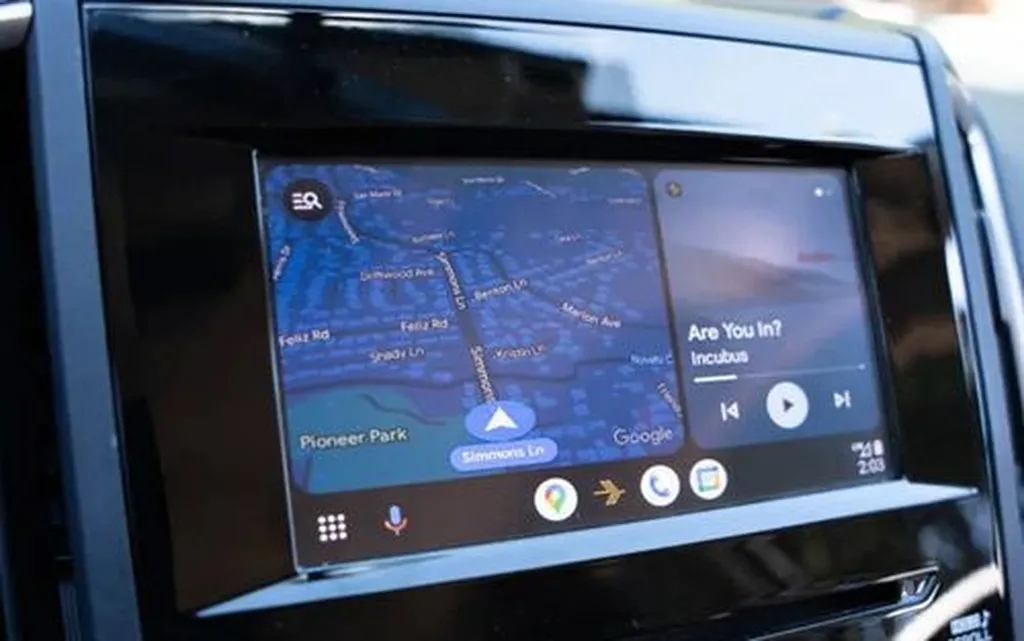 اپلیکیشن گوگل مپ برای توسعه سرویس‌ها، گزارش‌های ویز را نشان می‌دهد