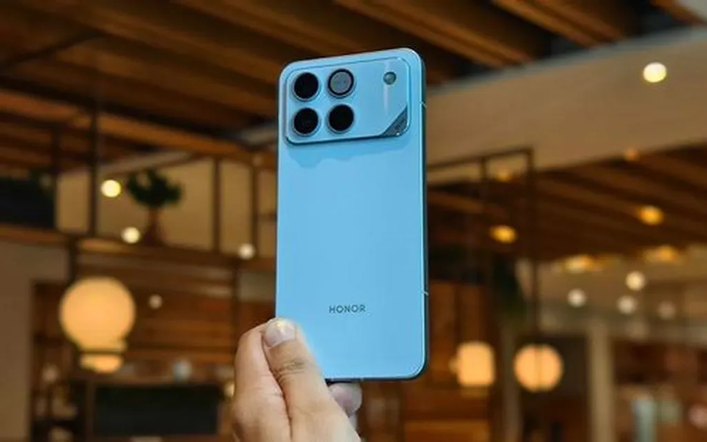 سری آنر وین با باتری ۱۰۰۰۰ میلی‌آمپرساعتی و سخت‌افزار قدرتمند معرفی شد