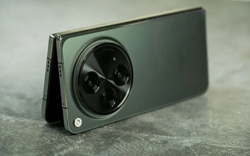 تصاویر واقعی ضخامت اندک اوپو Find N5 را نشان می‌دهند