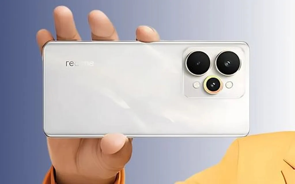 ریلمی 15 5G با نمایشگر 144هرتزی و باتری حجیم عرضه می‌شود