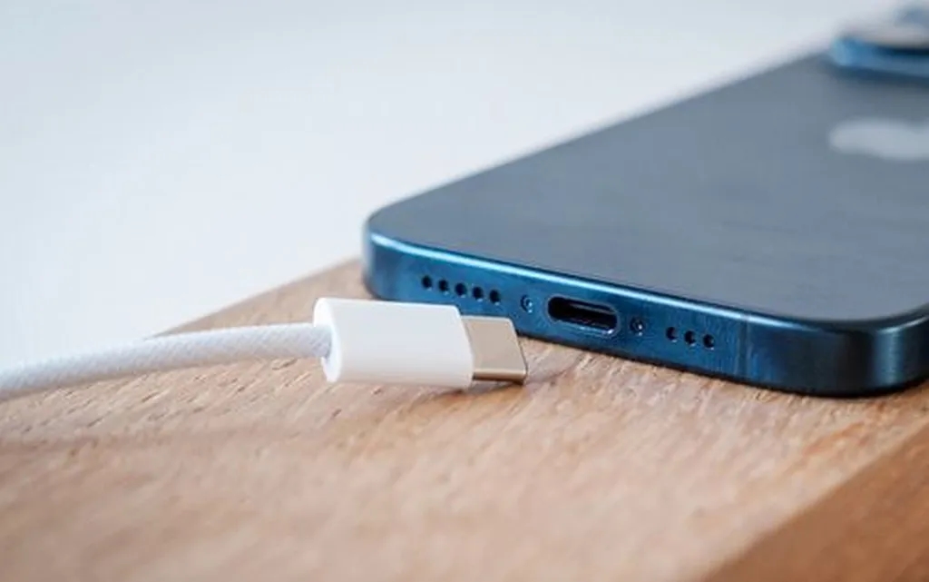 گوشی بعدی شما شاید بدون کابل USB عرضه شود!