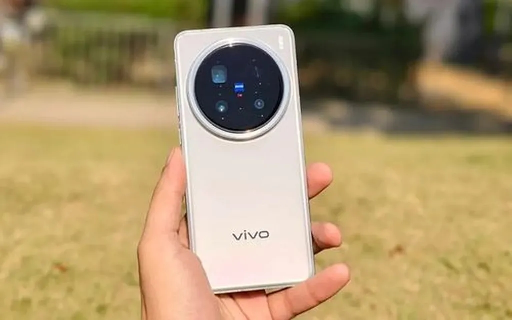 تصویر فاش‌شده ماژول دوربین عظیم ویوو X200 اولترا را نشان می‌دهد