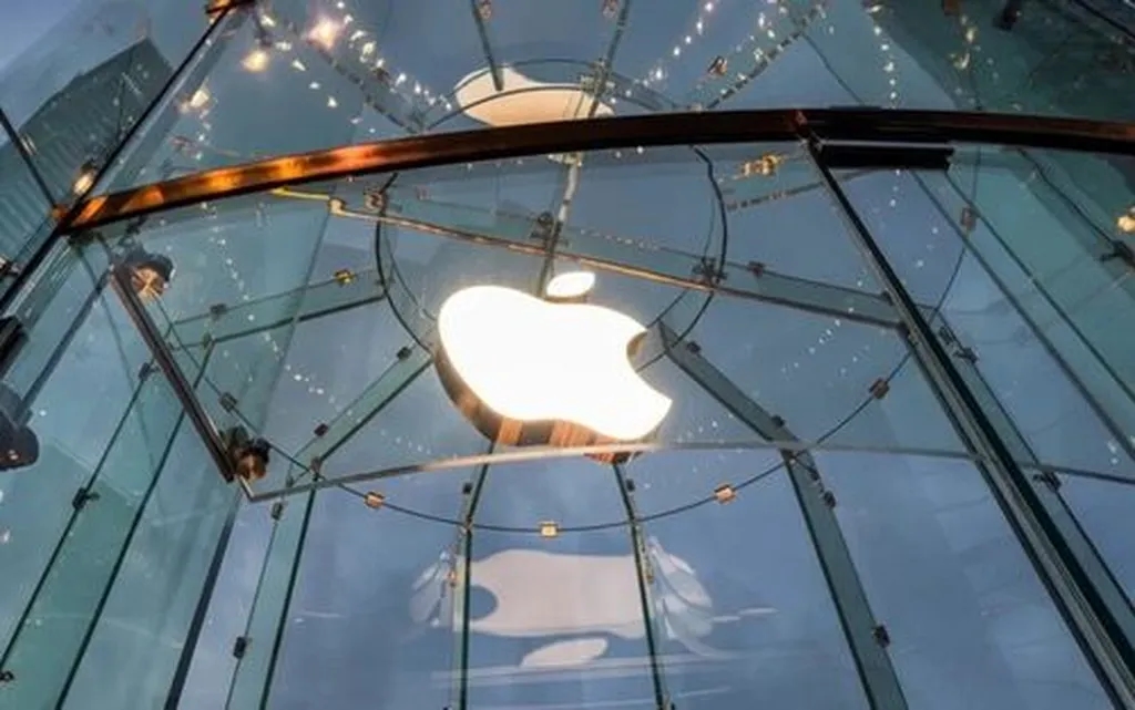 آیا آپدیت‌های اپل واقعاً آیفون را کند می‌کند؟