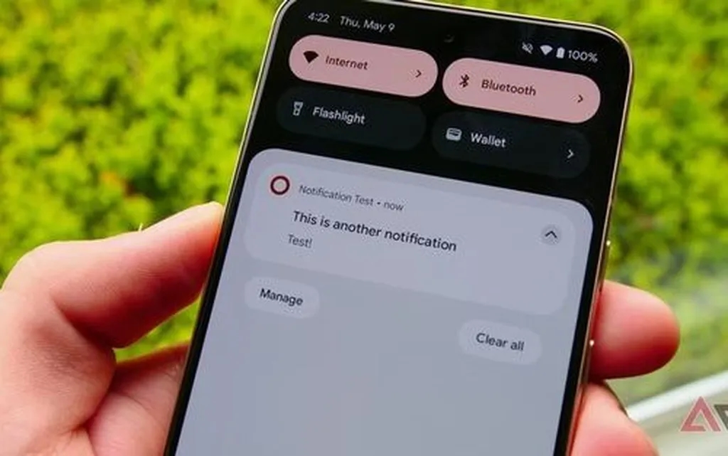 اندروید 16 به یکی از ویژگی‌های جدید iOS 18 مجهز می‌شود
