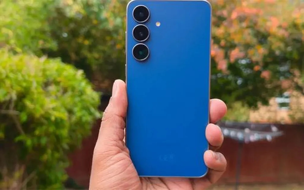 چرا گلکسی اس 25 FE یک رقیب جدی برای پرچمداران است؟