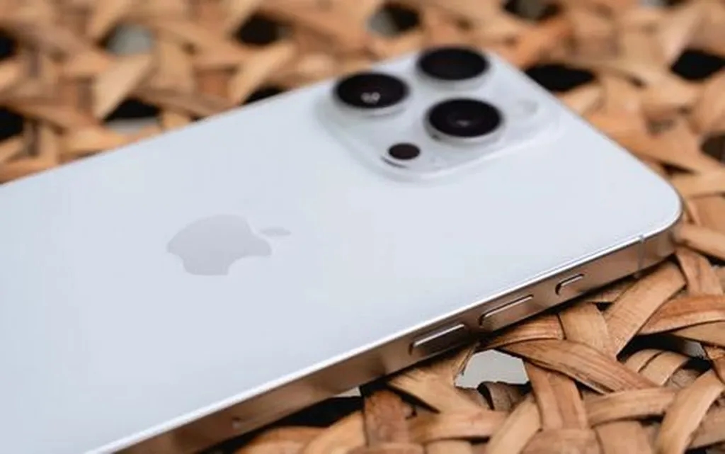 ۵ کاربرد شگفت‌انگیز اکشن باتن آیفون که حتما باید امتحان کنید