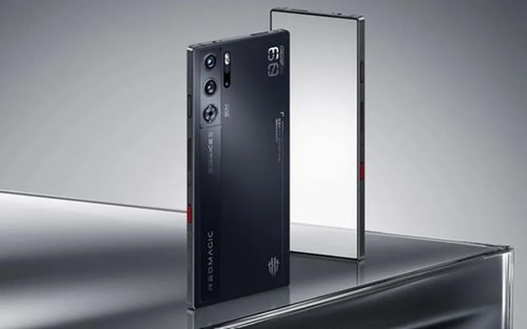 نخستین تصویر واقعی از رد مجیک ۱۰ اولترا فاش شد