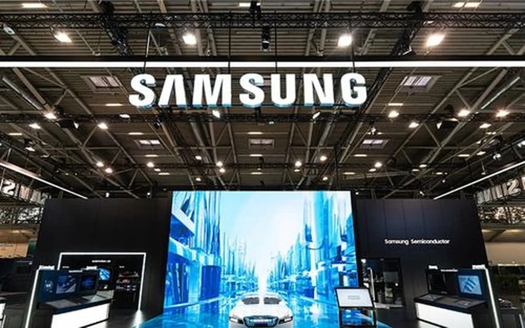 سامسونگ هم‌چنان در بازار گوشی می‌درخشد؛ اپل در تعقیب رقیب دیرینه