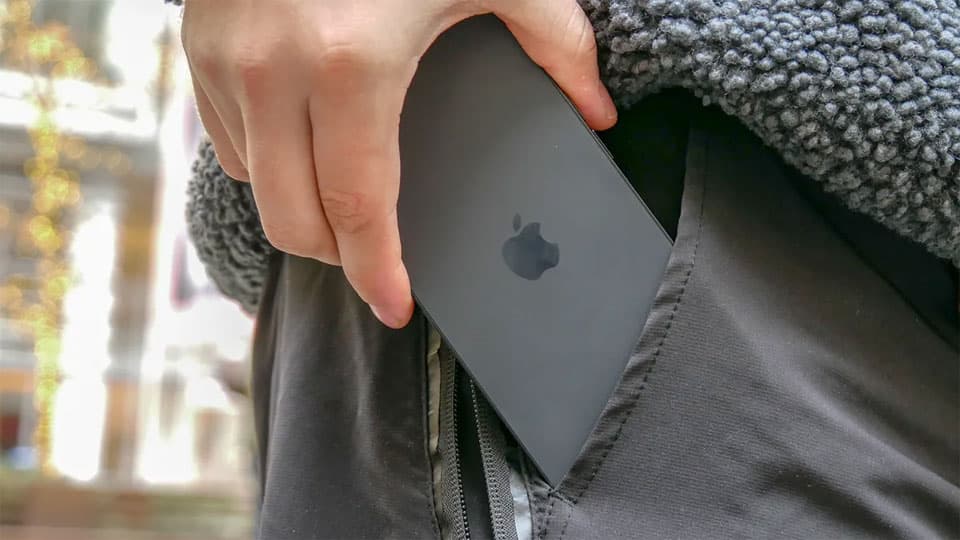iPhone 16e