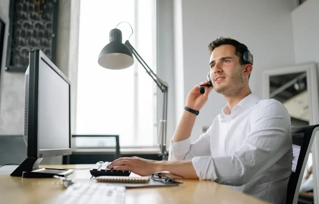 ۳. تغییرات بزرگ در برنامه‌ها و سرویس‌های اندروبد