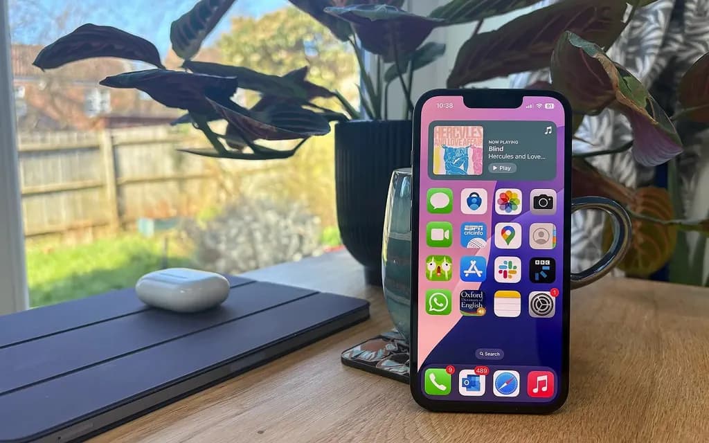 اپل آیفون 16e