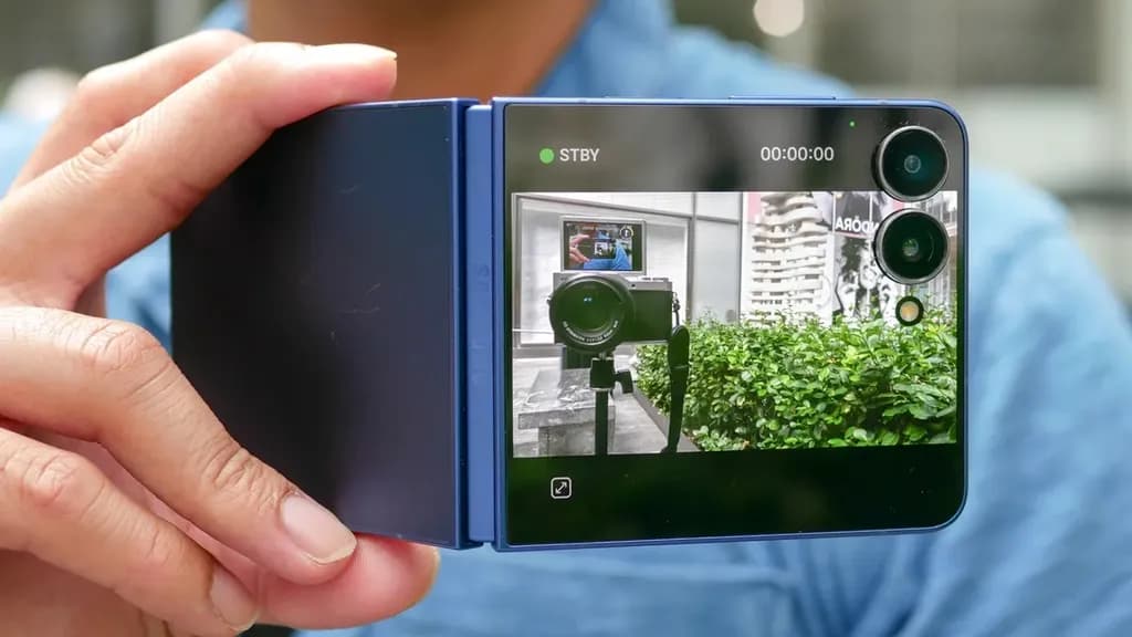 گلکسی زد فلیپ ۷