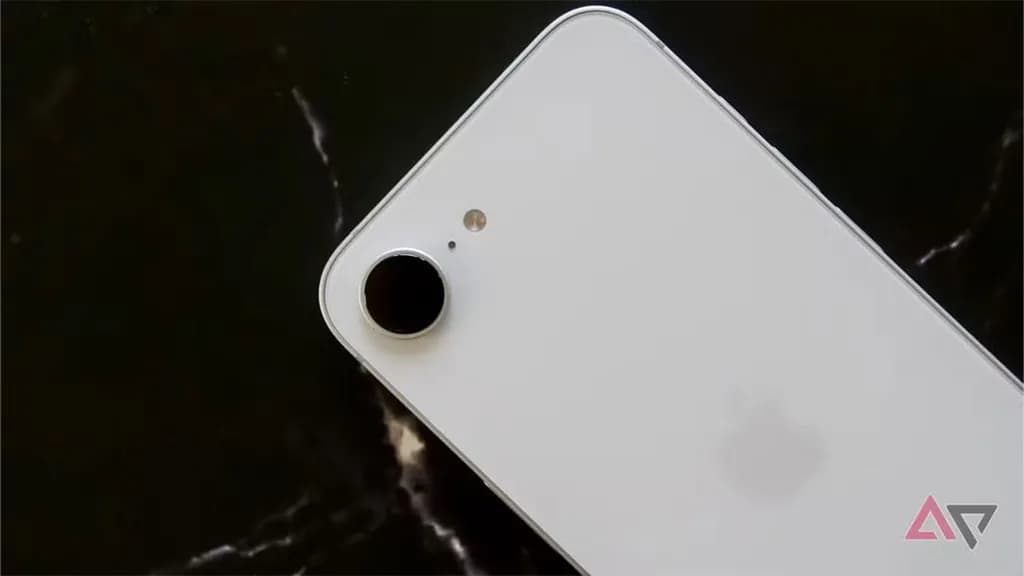iPhone 16e