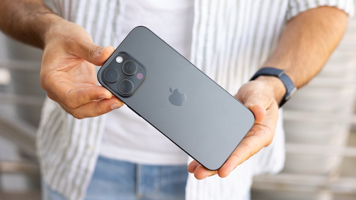 آیفون ۱۶ پرو