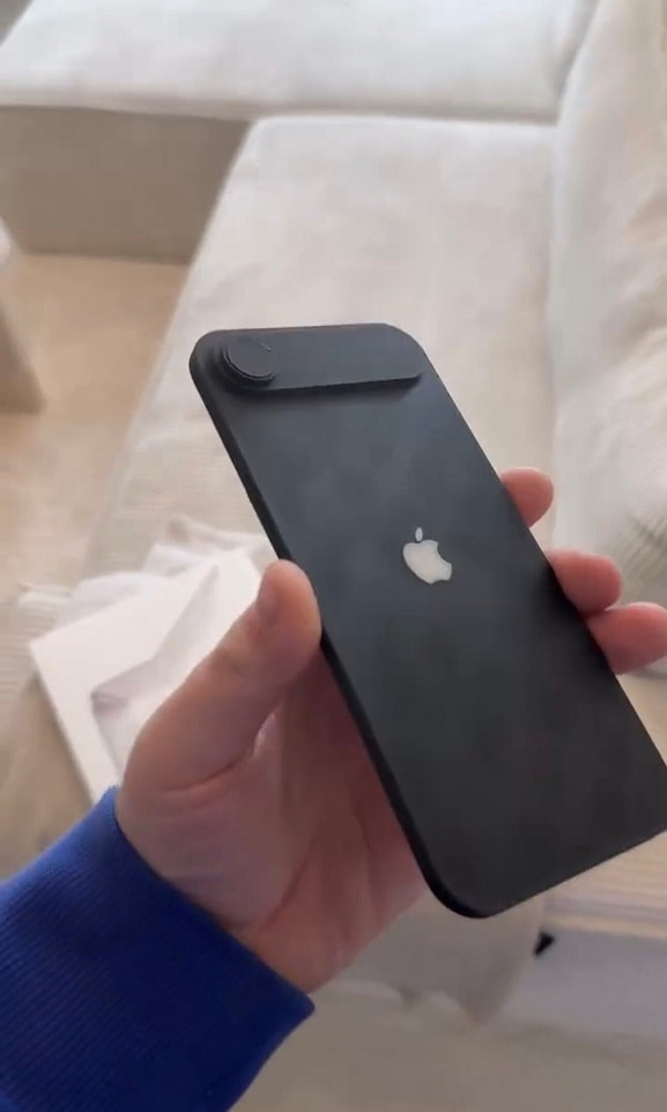 عکس ماکت آیفون ۱۷ ایر