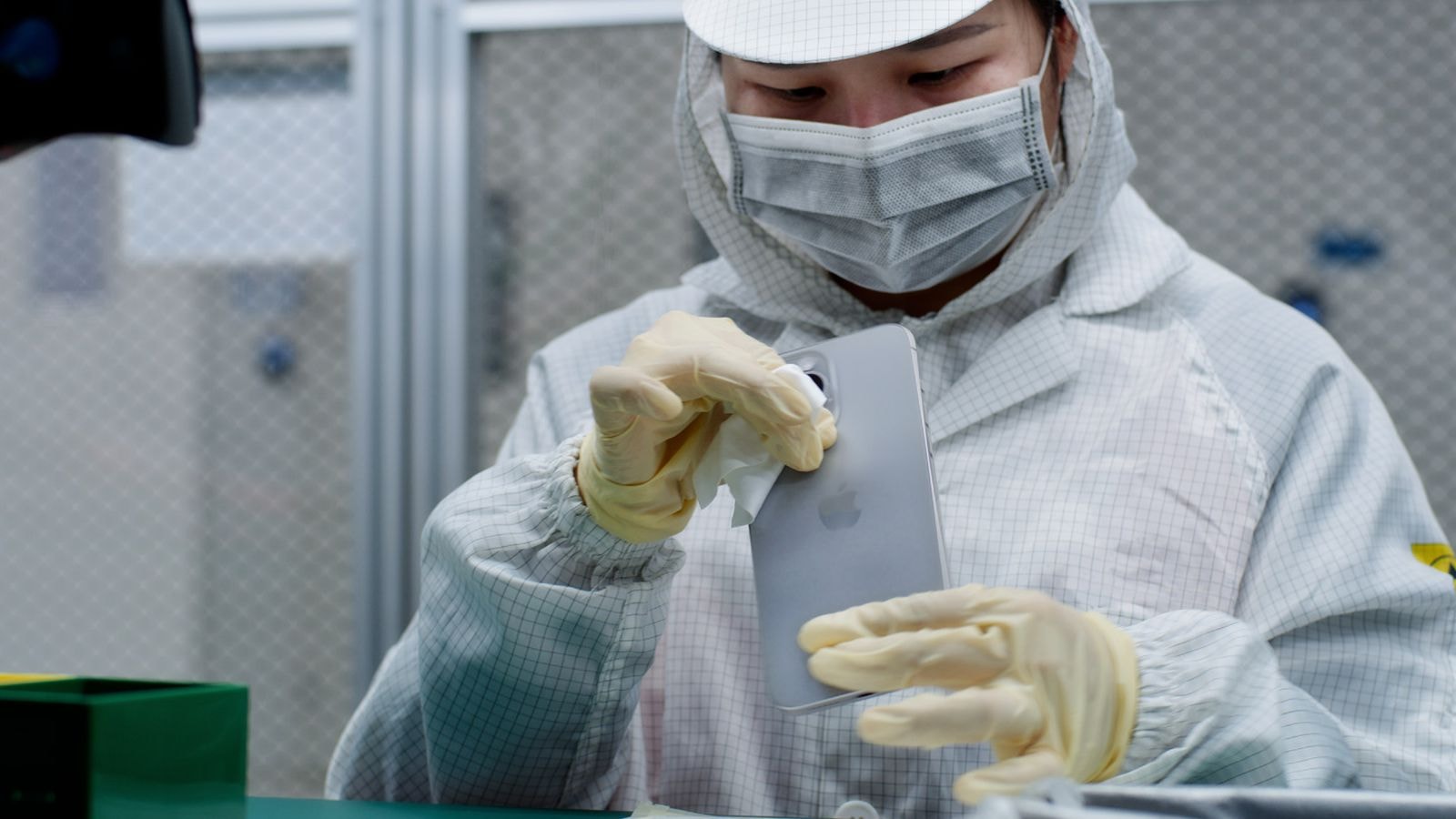 تولید آیفون