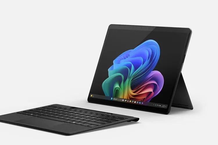 سرفیس پرو جدید همراه با کیبورد