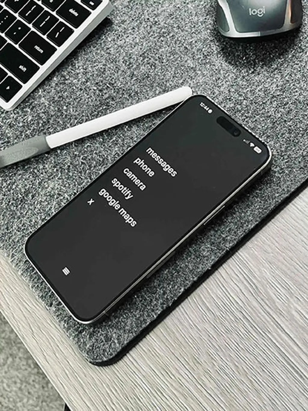 رابط کاربری اپلیکیشن Dumb Phone