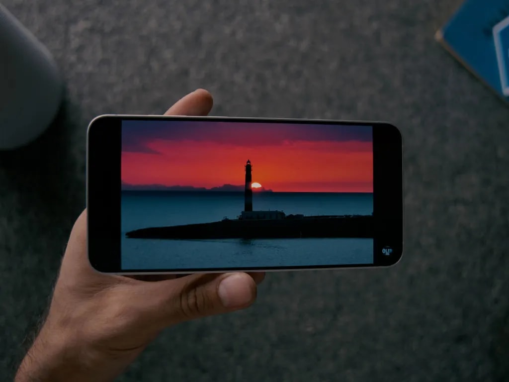 نمایشگر گوشی موبایل Samsung Galaxy S25 FE