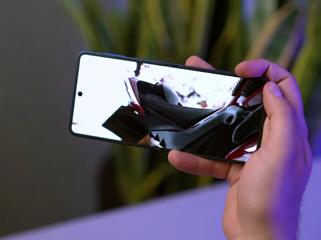 نمایشگر گوشی گلکسی زد فلیپ ۷