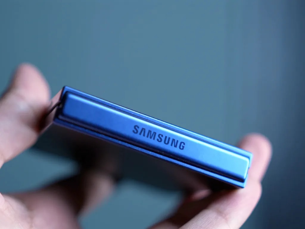 لولای گوشی زد فلیپ ۷