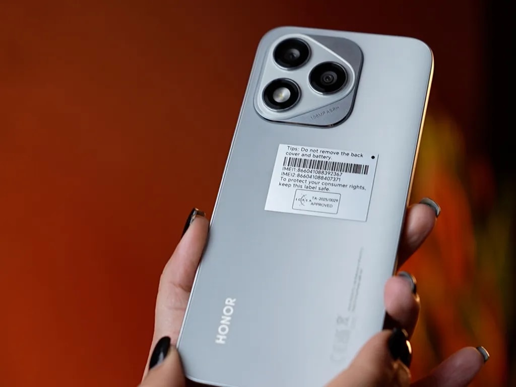 نقد و بررسی گوشی موبایل آنر ۴۰۰ لایت؛ میان‌رده خوش دست