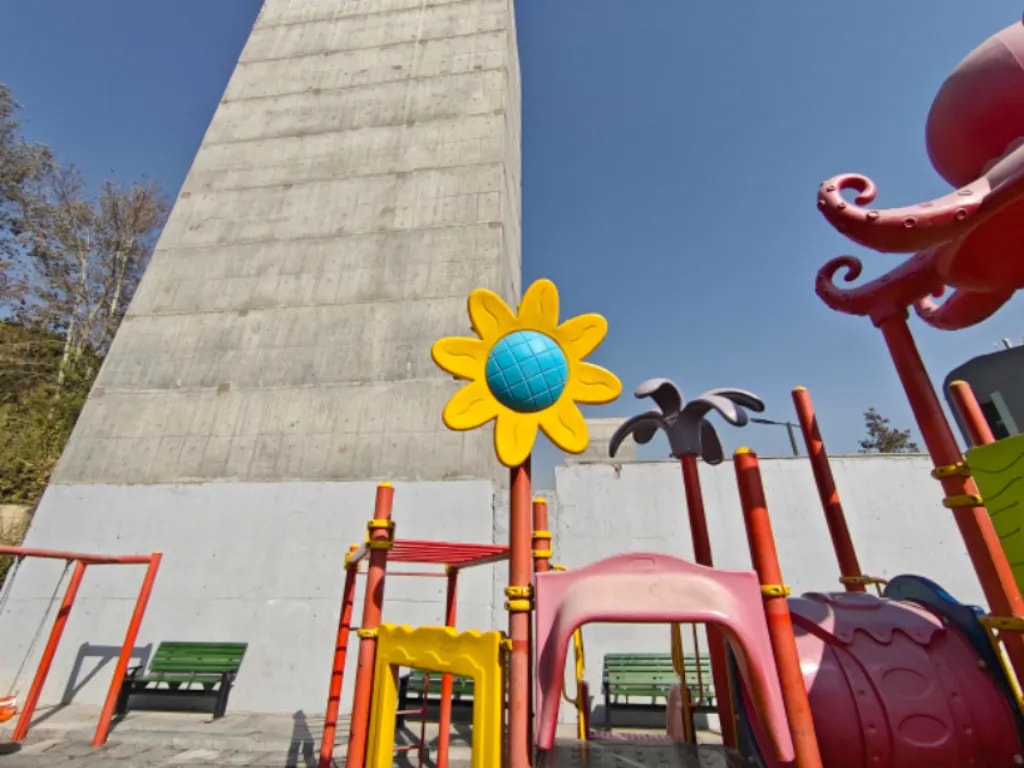 دوربین اولتراواید پوکو F7 در روز