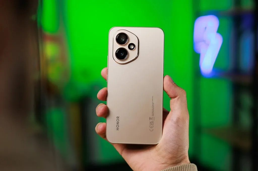 آنر ۴۰۰ پنل پشتی