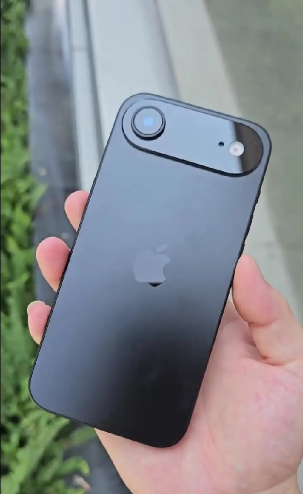 آیفون ۱۷ ایر