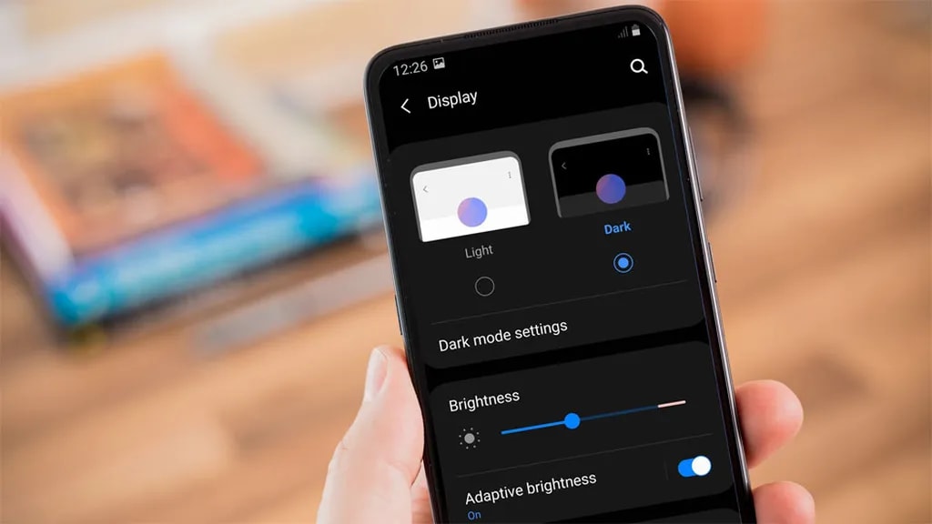 dark mode smartphone