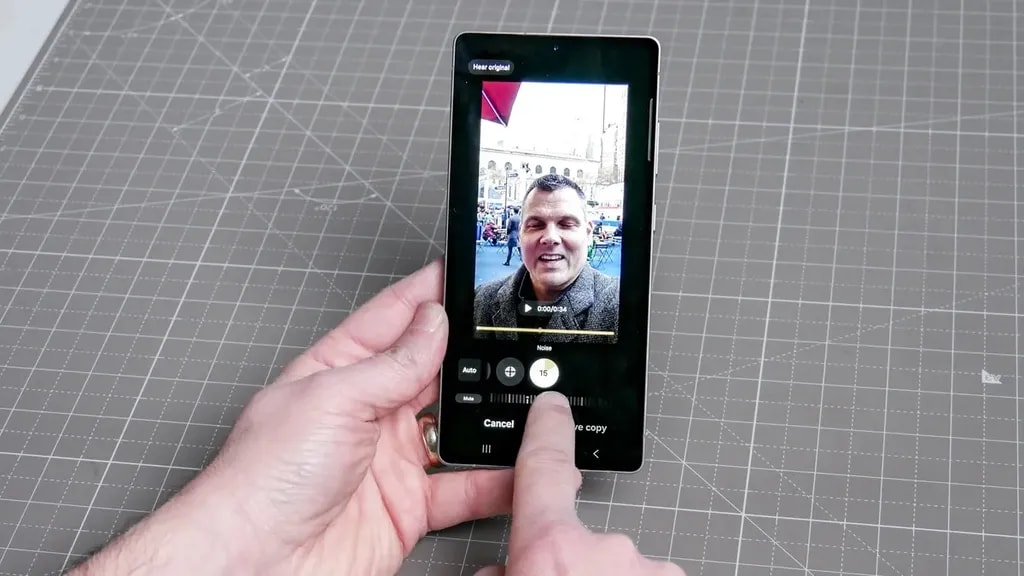 دوربین سلفی زیرنمایشگر