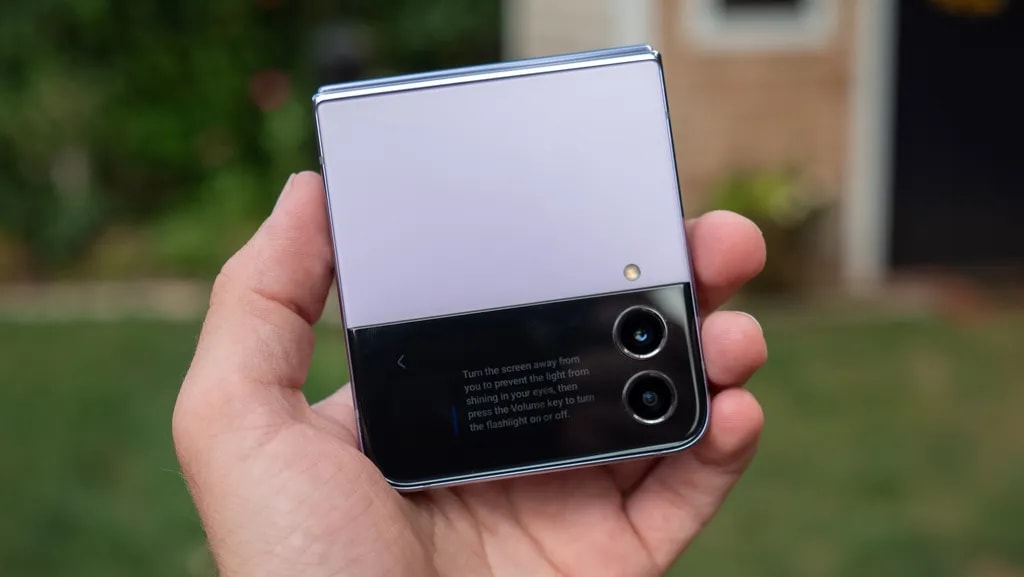 گلکسی زد فلیپ ۴ سامسونگ