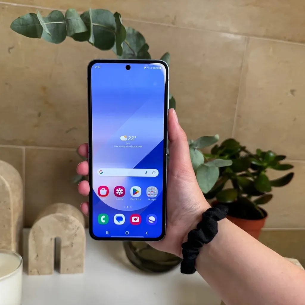 گلکسی زد فلیپ ۶