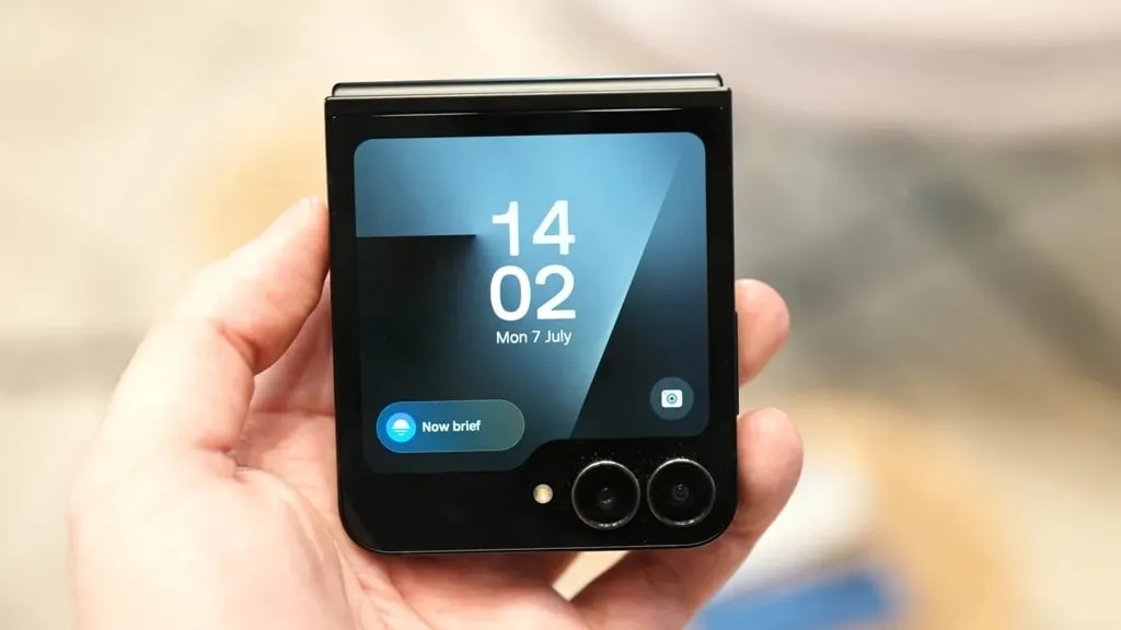 گلکسی زد فلیپ ۷ اف ای