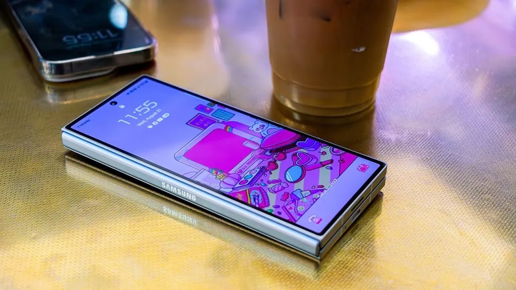 گلکسی زد فولد ۶