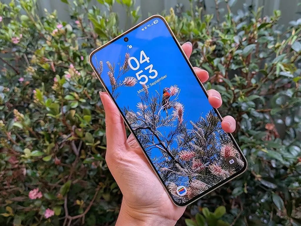 روشنایی صفحه نمایش گوشی سامسونگ گلکسی S25 FE