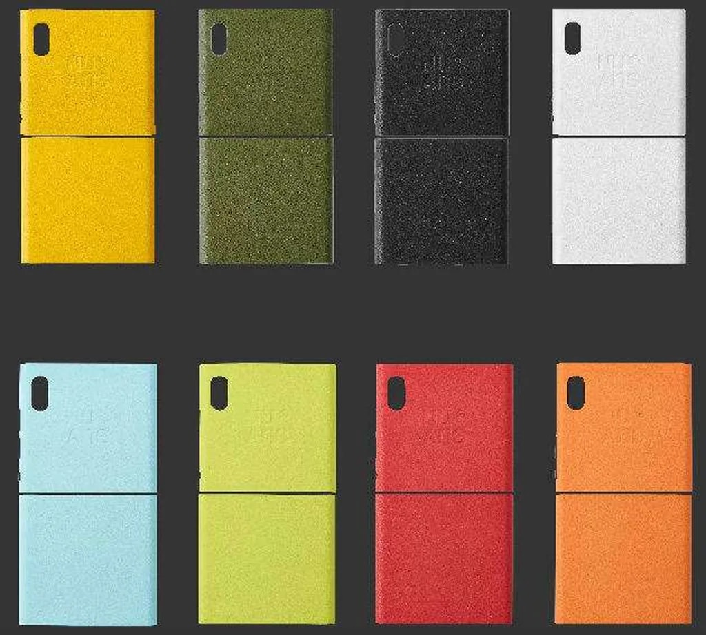 قاب‌هایی ساخته شده از ماده‌ای ترکیبی با نام تجاری کلارینو که تداعی‌کننده چرم است